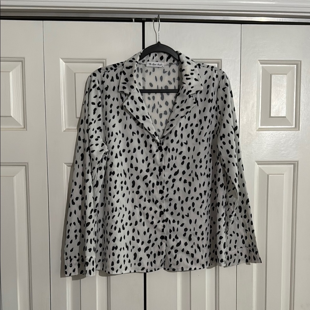 Stylish Black and White Polka Dot Women's Top